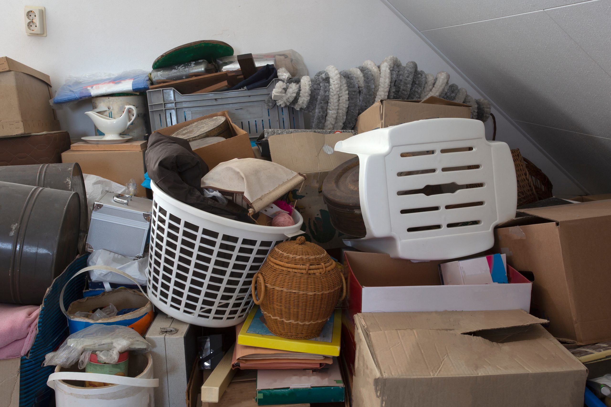 What is the cost of hoarding clean-out services?